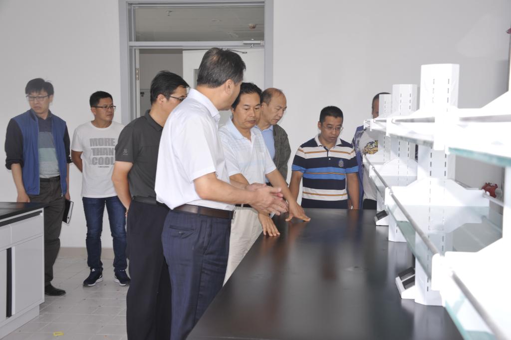 孙占海处长介绍实验台建设情况