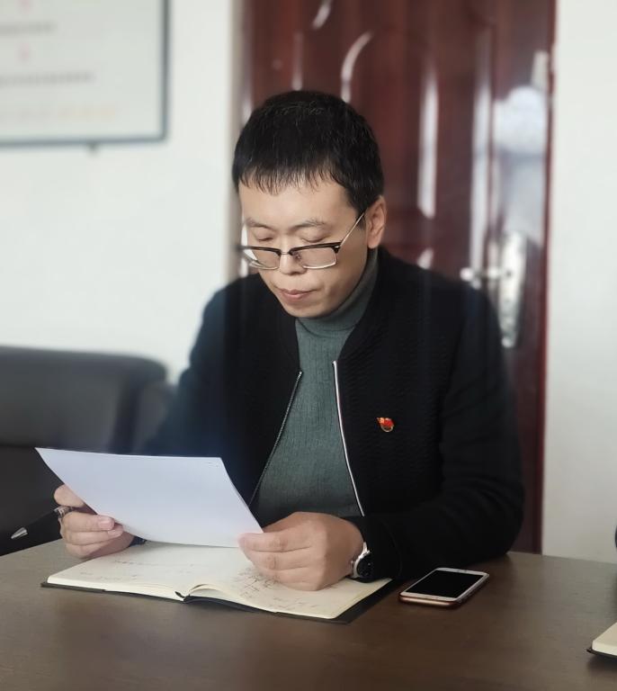 党支部副书记兼纪检委员曹晓达同志传达《中国革命历史是最好的营养剂》